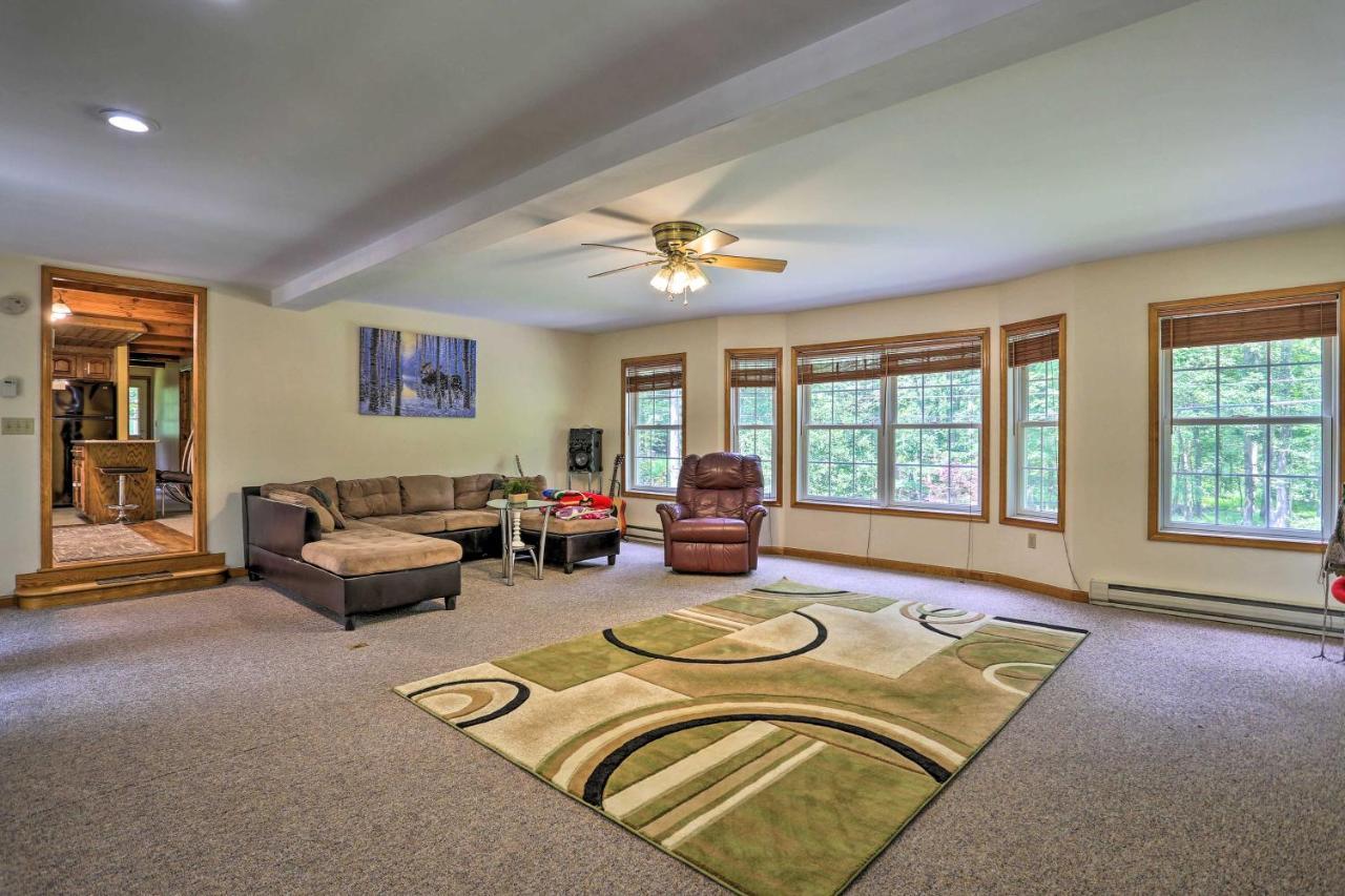 Henryville Home With Hot Tub About 5 Mi To Camelback! Εξωτερικό φωτογραφία