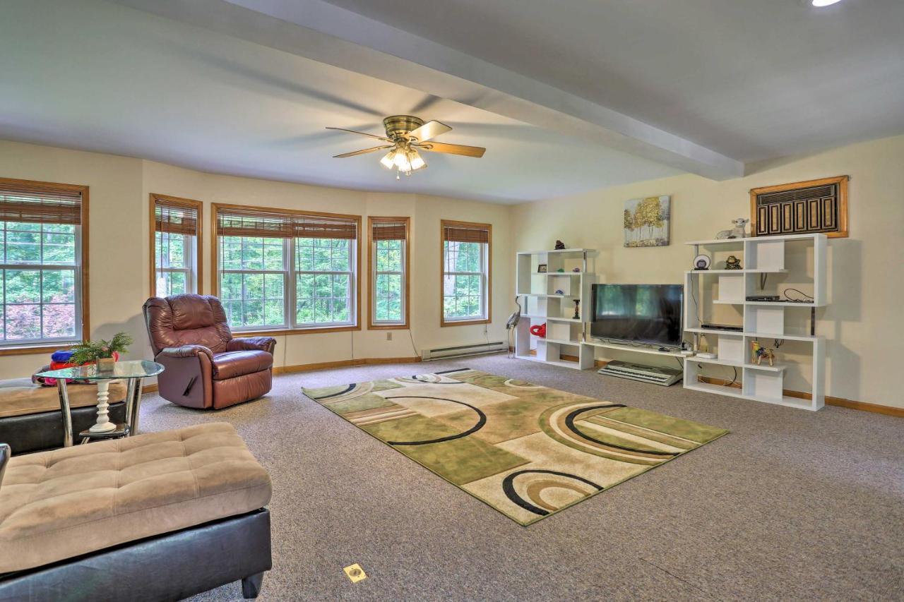Henryville Home With Hot Tub About 5 Mi To Camelback! Εξωτερικό φωτογραφία