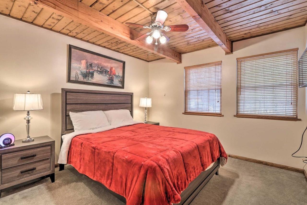 Henryville Home With Hot Tub About 5 Mi To Camelback! Εξωτερικό φωτογραφία